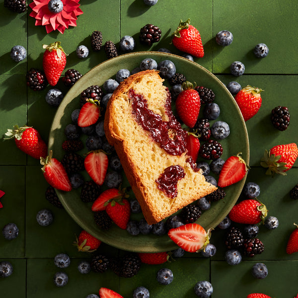 Panettone-fourré_fruits-rouges-dengo-Noël-tissu-cadeaux